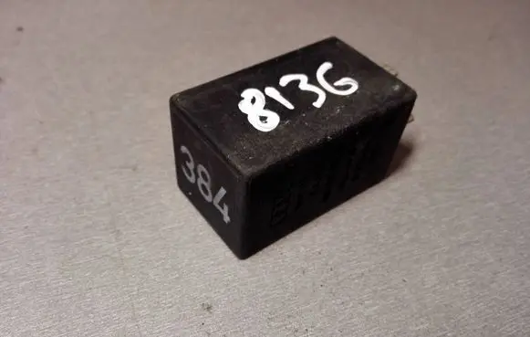 Volkswagen PASSAT B5.5 Other relay 8D0919578A D12204