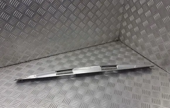 Suzuki Liana Rear window tailgate spoiler 77230-55G