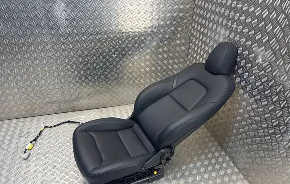 Tesla Model Y Front driver seat P148906000F