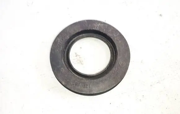 Skoda Octavia Mk2 (1Z) other engine part 1Z0867471