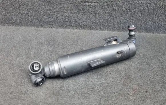 Audi A8 S8 D4 4H Headlight washer spray nozzle 4H0955101 4H0955101A