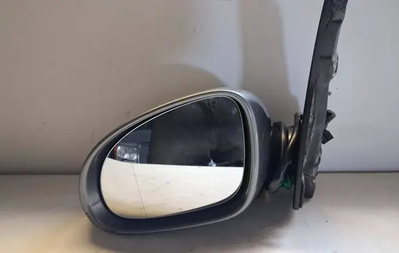Volkswagen Golf Plus Front door electric wing mirror E1010836