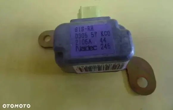Mazda Demio Airbag deployment crash/impact sensor D30557KC0