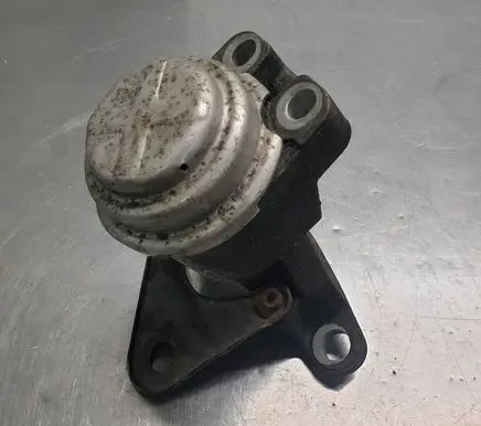 Volvo V70 Engine mount bracket G2934100