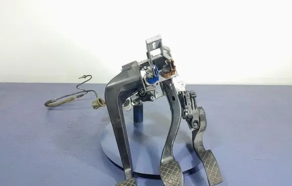 Audi A4 S4 B6 8E 8H Accelerator throttle pedal 8E1721316A