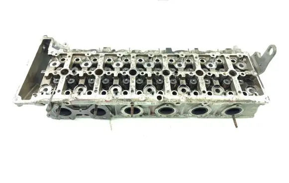 BMW X5 E70 Engine head 7800008 780750305 6736981