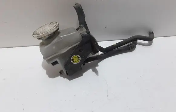 Brake fluid reservoir