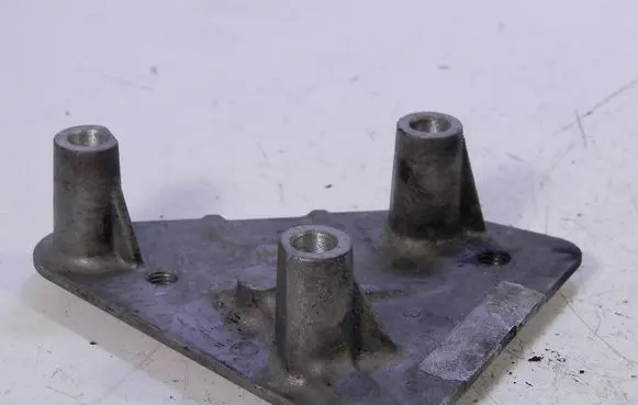 Opel Astra G Engine mounting bracket
