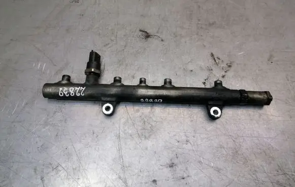 Nissan Primera Fuel main line pipe 0445214024 7700114017