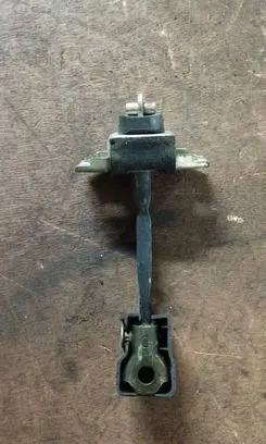 Lexus IS 200-300 Rear door check strap stopper