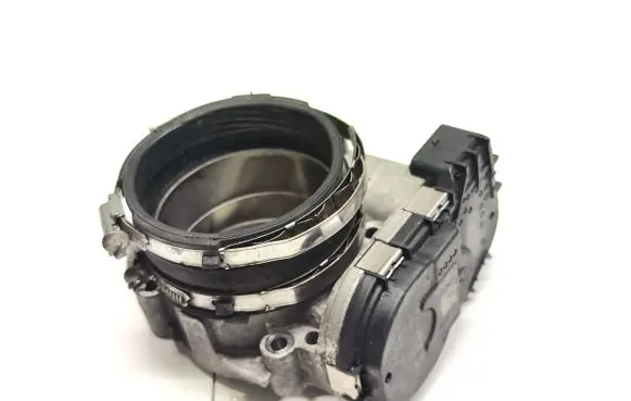 Mercedes-Benz C AMG W205 Throttle valve A2761410125 DK0041 0280750503