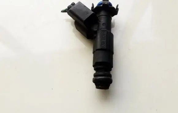 Ford Mondeo Mk III Fuel injector 0280156009 1S7G-DC