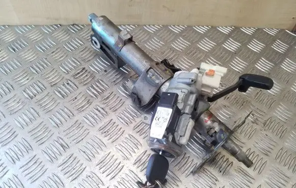 Toyota Avensis Verso Ignition lock 45020287 8978328070