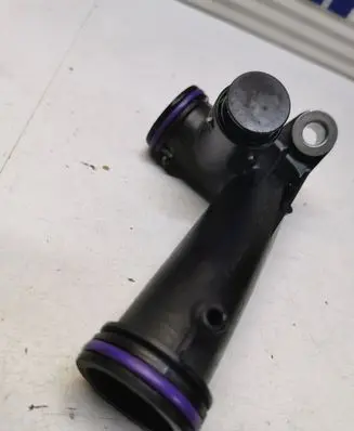 Peugeot 3008 II Engine coolant pipe/hose 9820174380