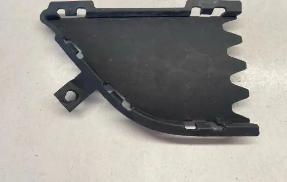 Chrysler 300C Front bumper lower grill 68295621AA