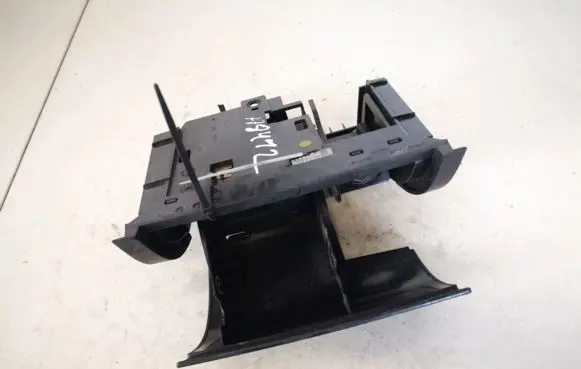 Car ashtray