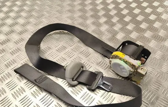 Toyota Yaris Front seatbelt C8394
