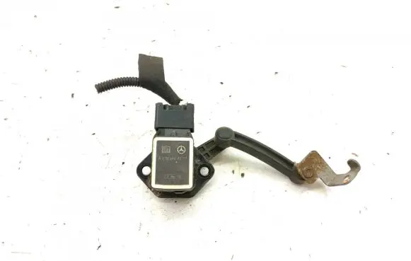 Mercedes-Benz R W251 Air suspension front height level sensor 0105427717 1643200832