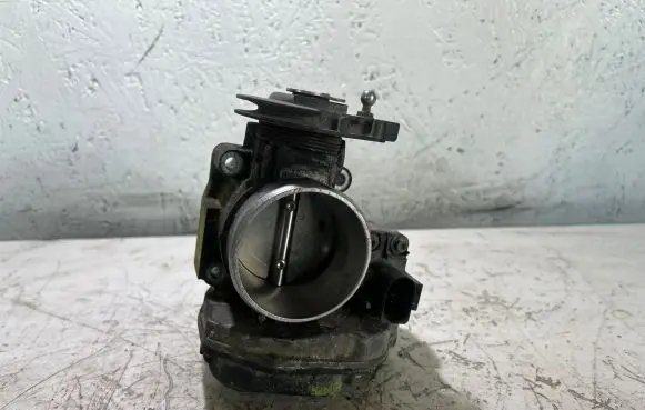 Audi A6 S6 C5 4B Throttle valve
