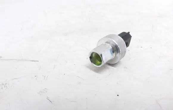 Ford Grand C-MAX Air conditioning (A/C) pressure sensor BT4319D594AA 6222A067M