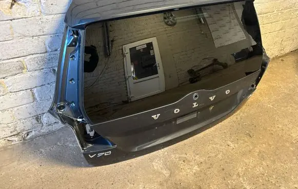 Volvo V70 Tailgate/trunk/boot lid 
