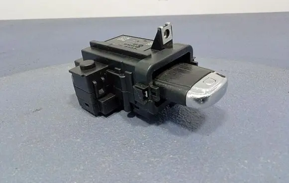 Audi A4 S4 B8 8K Ignition lock 8K0909131C
