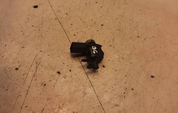 Volkswagen PASSAT B6 Turbo solenoid valve 1K0906283A