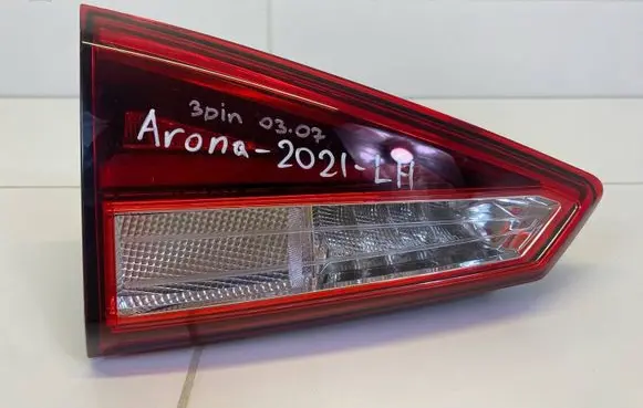 Tailgate rear/tail lights