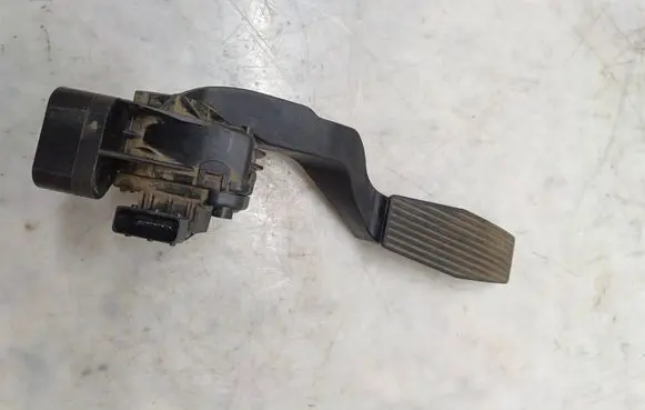 Opel Zafira B Accelerator throttle pedal 6PV00811400 9202341
