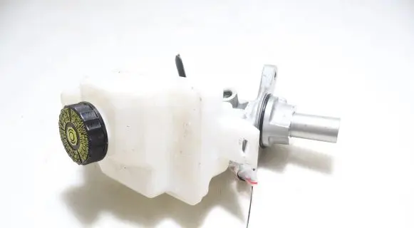 Toyota Yaris Cross Master brake cylinder