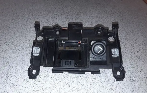 Ashtray (front)