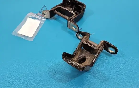 Nissan X-Trail T32 Rear door hinge set IMPRK1570191