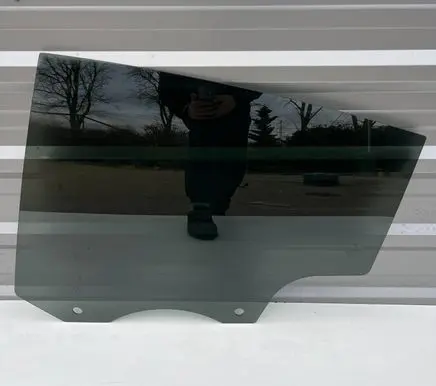 Tesla Model Y Rear windscreen/windshield window 43R011569 E008686 DOT1100AS3M12385