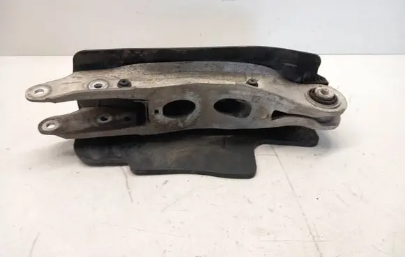 Audi A4 S4 B9 Rear upper control arm/wishbone