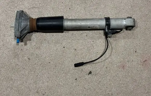 BMW M4 F82 F83 Rear shock absorber/damper 8008629