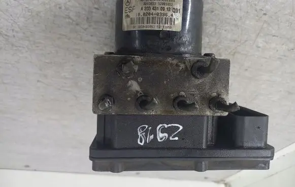 Mercedes-Benz C W203 ABS Pump 