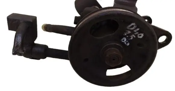 Nissan Navara D40 Power steering pump 55253574EB300