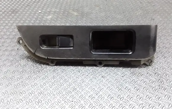 Nissan X-Trail T30 Electric window control switch