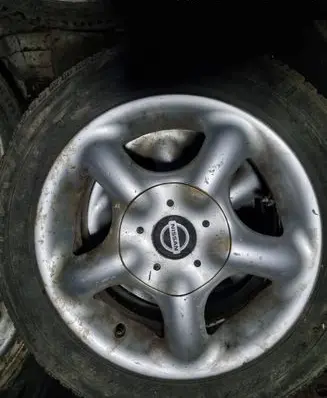 Nissan Almera R14 alloy rim 