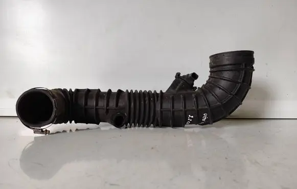 Mercedes-Benz Vito Viano W639 Air intake hose/pipe A6395282582 4461922514