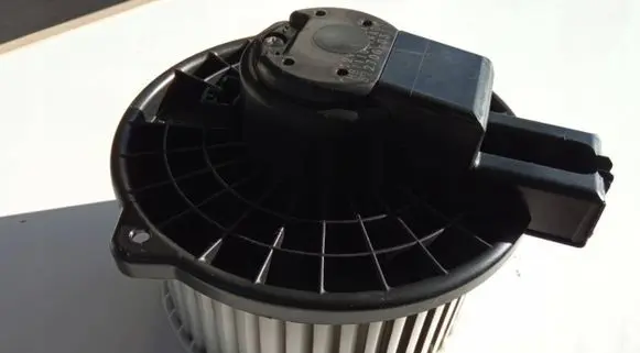 Mazda CX-7 Heater fan/blower 8727000690