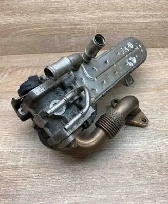 Volkswagen Golf V EGR valve cooler 038131513AD
