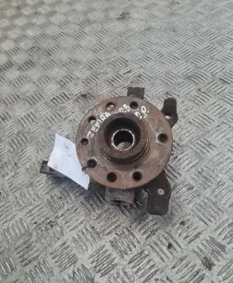 Opel Zafira A Front wheel hub