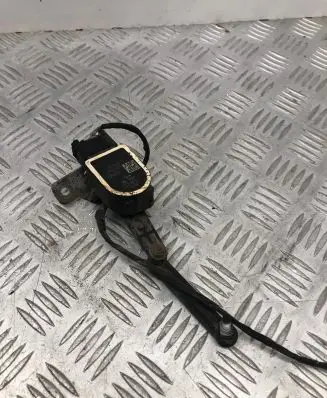 Headlight/headlamp level sensor
