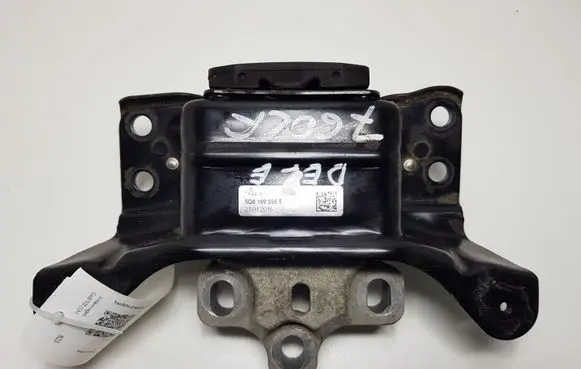 Volkswagen Golf VII Engine mount bracket 5Q0199555T