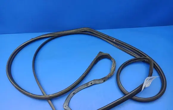 Mercedes-Benz S W140 Rubber seal rear door 