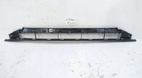 Audi Q7 4M Front bumper lower grill 4M0807647A