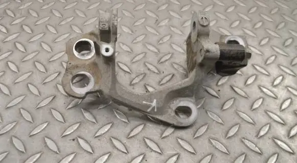 Mazda 6 Engine mounting bracket 4H29D