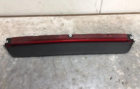 Porsche Panamera (971) Third/center stoplight