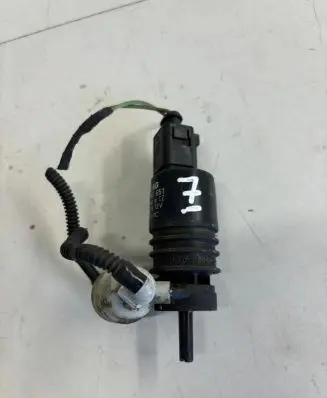 Volkswagen Sharan Windscreen/windshield washer pump 1K6955651